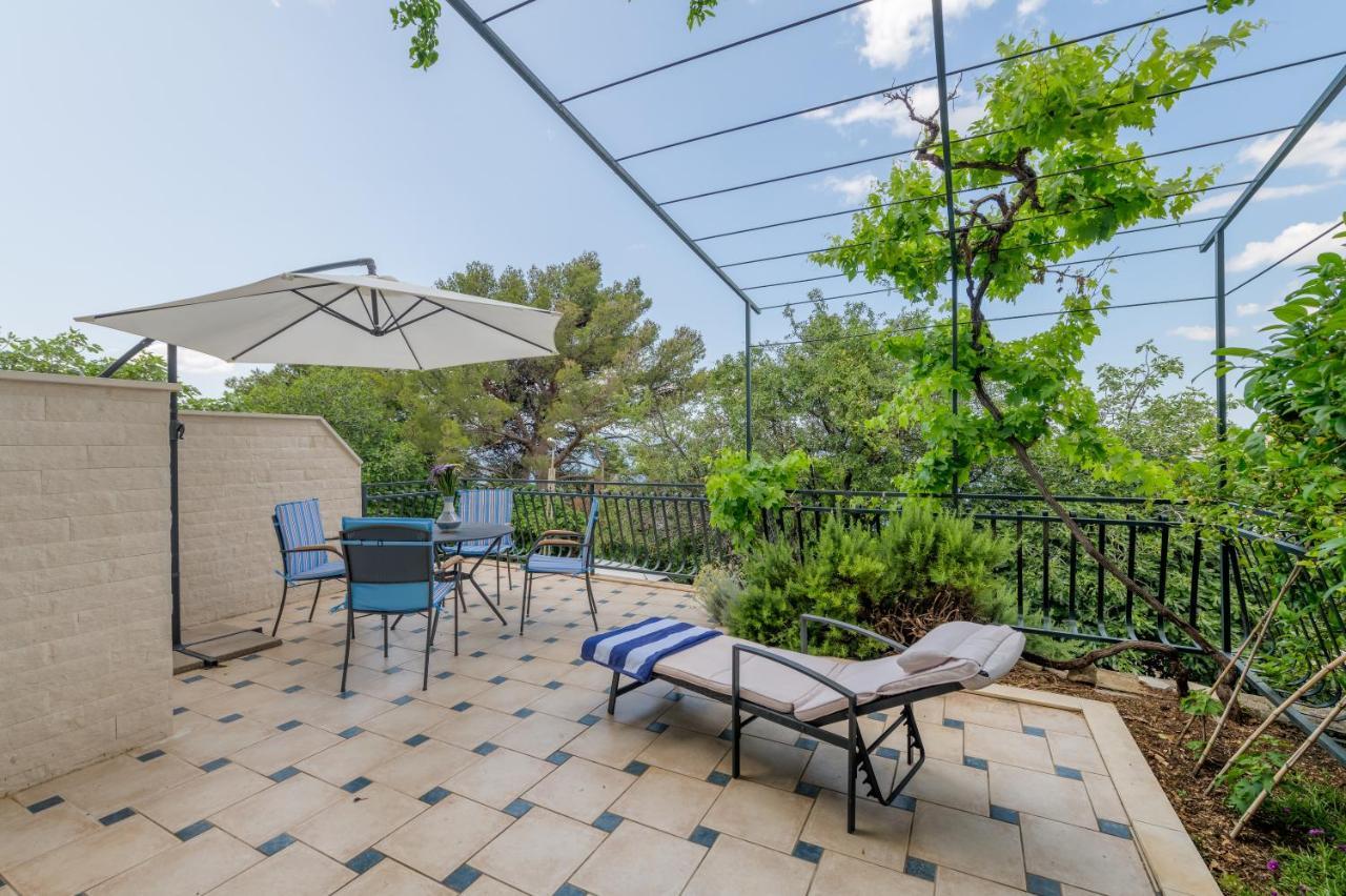 Apartmani Mirta Omis Exterior photo