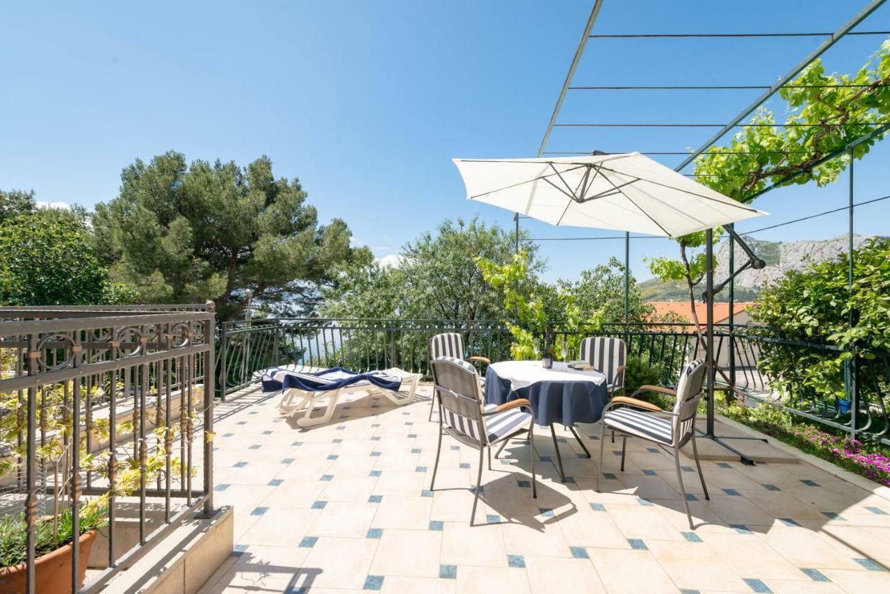 Apartmani Mirta Omis Exterior photo