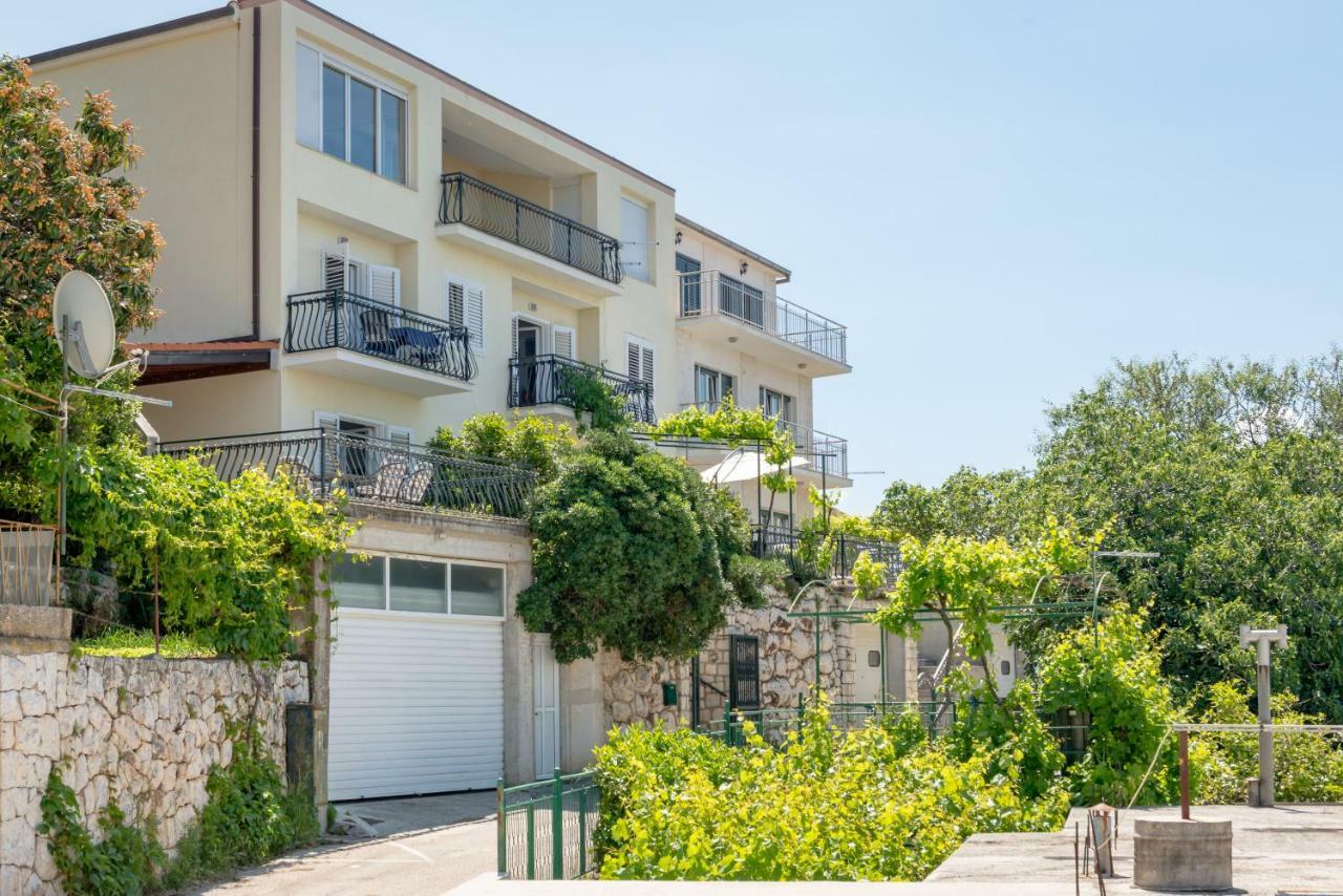 Apartmani Mirta Omis Exterior photo